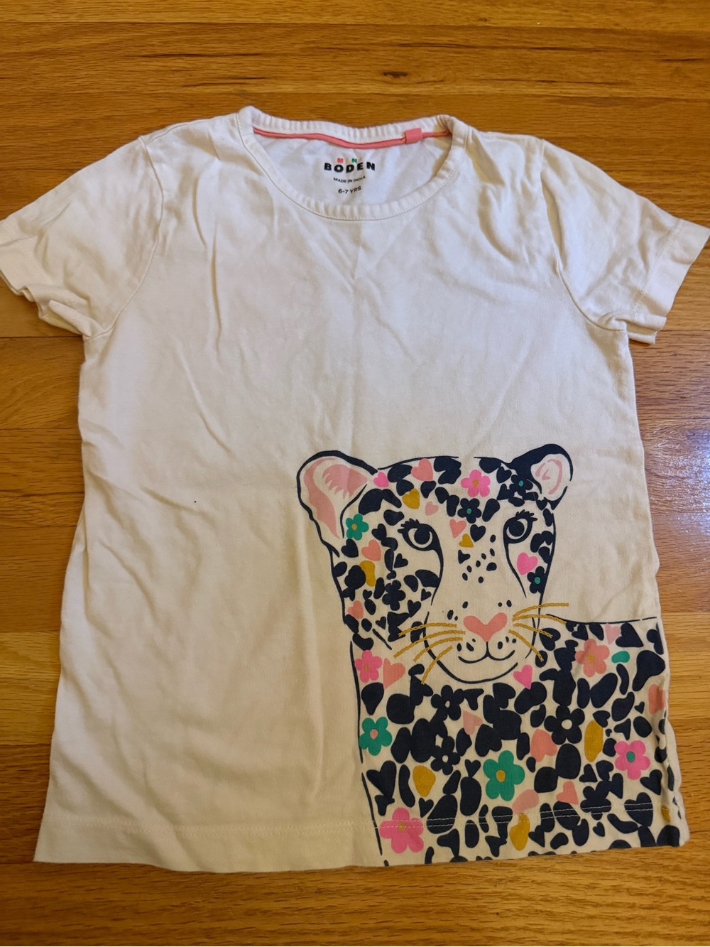 Mini Boden White Tee with Floral Leopard Print 6-7 years